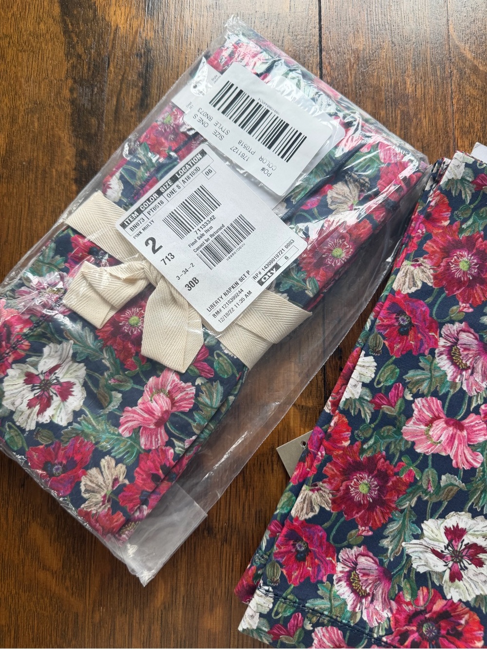 NWT J. Crew x Liberty Floral Napkin Set in Navy, Pink & Red Floral, Set of 8